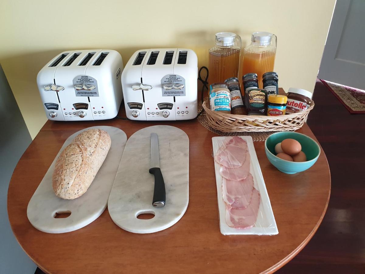Rosebank Guesthouse 힐스빌 외부 사진